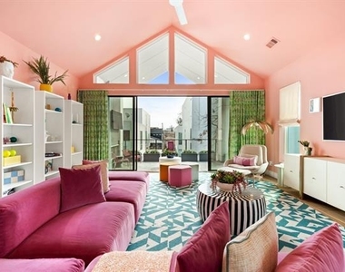 4402 Capitol Avenue - Photo Thumbnail 21