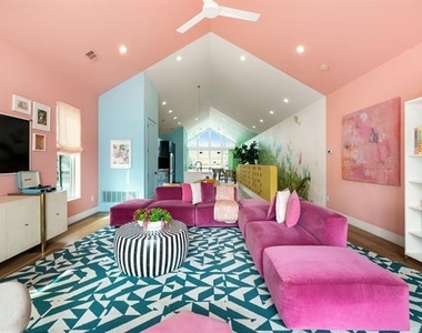 4402 Capitol Avenue - Photo Thumbnail 24