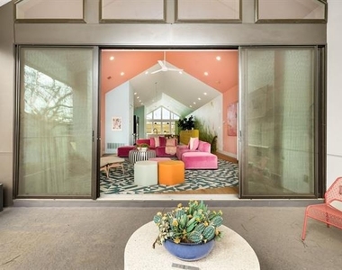 4402 Capitol Avenue - Photo Thumbnail 23
