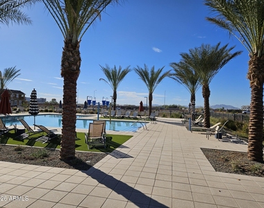 3353 S Primrose Avenue - Photo Thumbnail 44