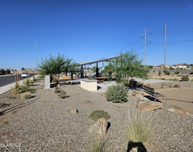 3353 S Primrose Avenue - Photo Thumbnail 36