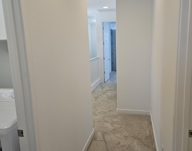 3353 S Primrose Avenue - Photo Thumbnail 27