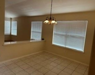 716 Mistymoor Lane - Photo Thumbnail 27