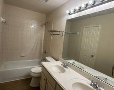 716 Mistymoor Lane - Photo Thumbnail 20