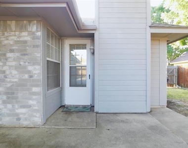 3109 N Bell Avenue - Photo Thumbnail 26