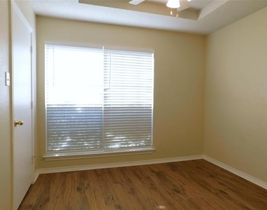3109 N Bell Avenue - Photo Thumbnail 21