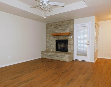 3109 N Bell Avenue - Photo Thumbnail 5