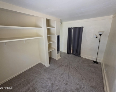 521 W 5th Street - Photo Thumbnail 8