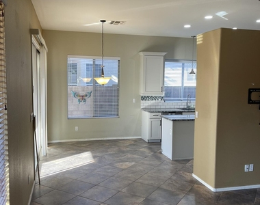 871 W Cherrywood Drive - Photo Thumbnail 7