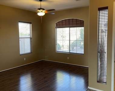 871 W Cherrywood Drive - Photo Thumbnail 5