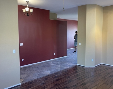 871 W Cherrywood Drive - Photo Thumbnail 6