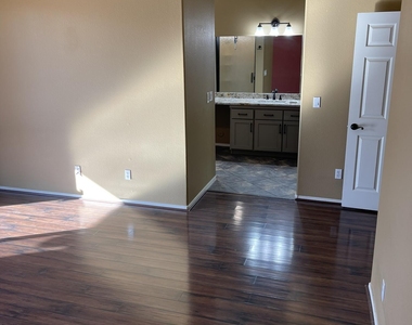 871 W Cherrywood Drive - Photo Thumbnail 18