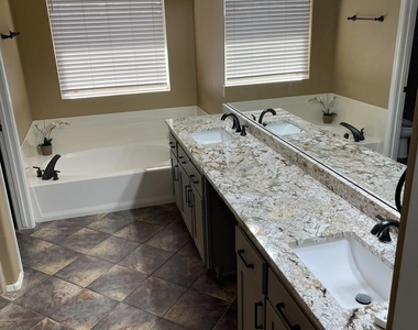 871 W Cherrywood Drive - Photo Thumbnail 19