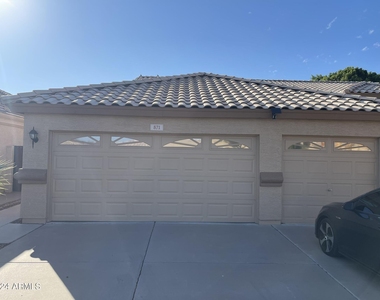 871 W Cherrywood Drive - Photo Thumbnail 1