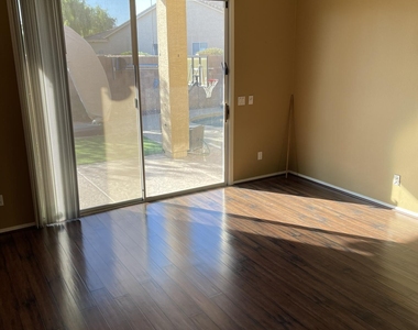 871 W Cherrywood Drive - Photo Thumbnail 17
