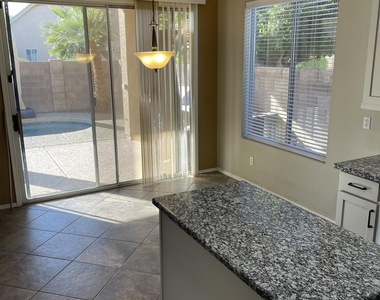 871 W Cherrywood Drive - Photo Thumbnail 12