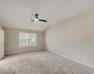 11 Wineberry Place - Photo Thumbnail 9