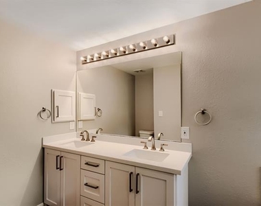 11 Wineberry Place - Photo Thumbnail 17