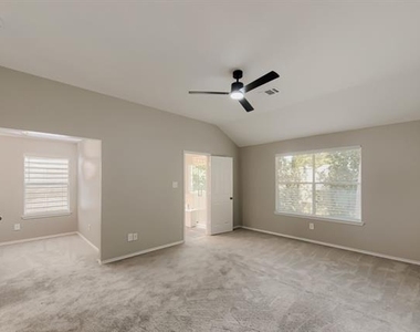 11 Wineberry Place - Photo Thumbnail 10