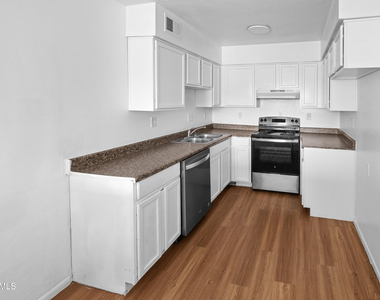 3801 N 23rd Drive - Photo Thumbnail 1