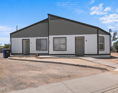 3801 N 23rd Drive - Photo Thumbnail 10
