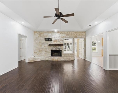 1025 Burchbury Trail - Photo Thumbnail 3