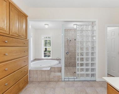 1025 Burchbury Trail - Photo Thumbnail 11