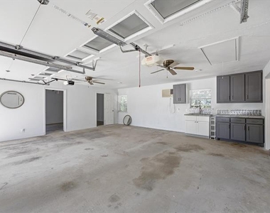 1025 Burchbury Trail - Photo Thumbnail 26