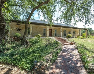 1025 Burchbury Trail - Photo Thumbnail 1