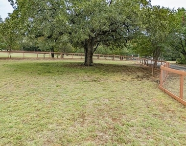 1025 Burchbury Trail - Photo Thumbnail 31