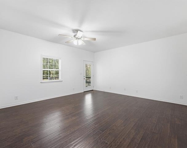 1025 Burchbury Trail - Photo Thumbnail 8
