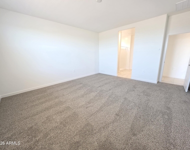2844 W Shepperd Avenue - Photo Thumbnail 14