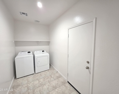2844 W Shepperd Avenue - Photo Thumbnail 28