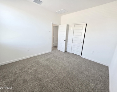 2844 W Shepperd Avenue - Photo Thumbnail 23