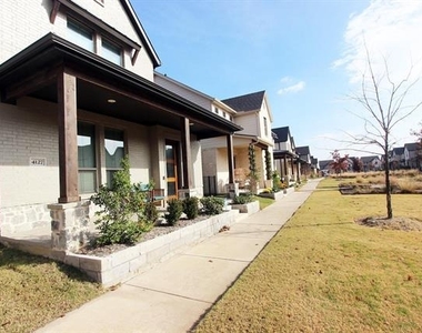 4127 Runway Mews - Photo Thumbnail 19
