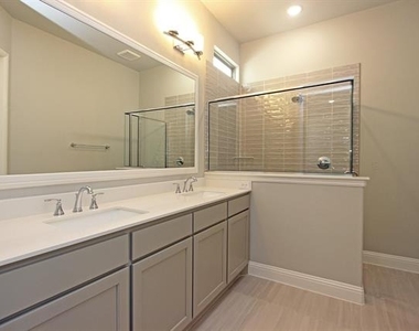 4127 Runway Mews - Photo Thumbnail 12