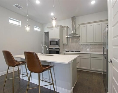 4127 Runway Mews - Photo Thumbnail 5