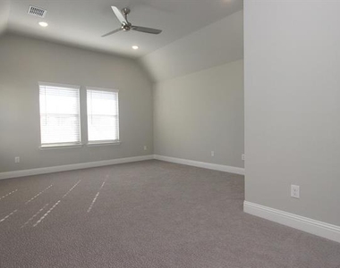 4127 Runway Mews - Photo Thumbnail 13