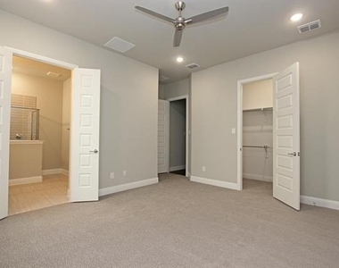 4127 Runway Mews - Photo Thumbnail 11