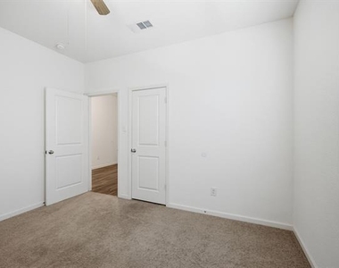5325 Stone Meadow Lane - Photo Thumbnail 10