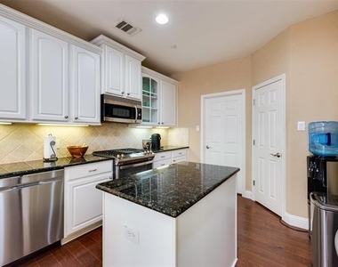 226 Venice Trail - Photo Thumbnail 12