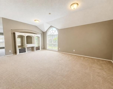 7700 Glenoaks Drive - Photo Thumbnail 4