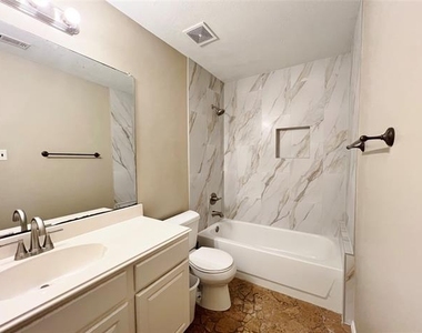 7700 Glenoaks Drive - Photo Thumbnail 17