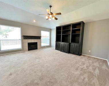 7700 Glenoaks Drive - Photo Thumbnail 6