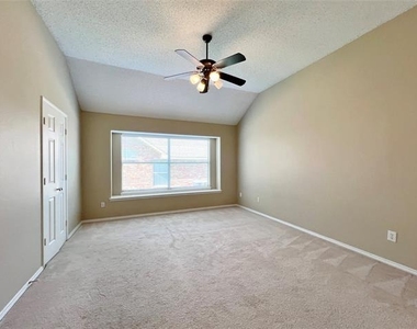 7700 Glenoaks Drive - Photo Thumbnail 11