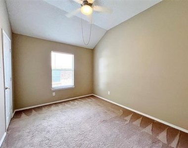 7700 Glenoaks Drive - Photo Thumbnail 16
