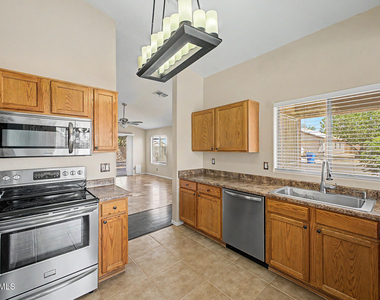 14121 W Fieldings Ferry - Photo Thumbnail 7