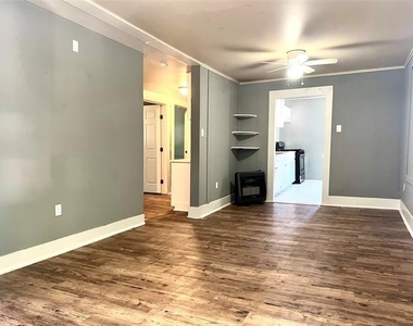1017 Vine Street - Photo Thumbnail 1