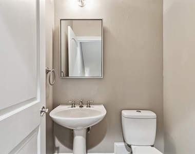 4120 Hawthorne Avenue - Photo Thumbnail 13