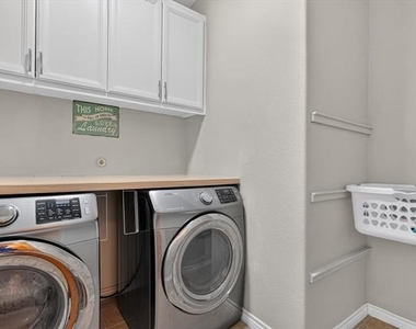 305 Acadia Lane - Photo Thumbnail 21